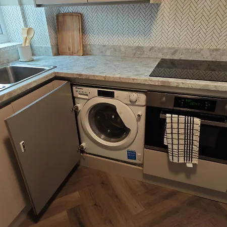 2 Bedroom Flat In Wood Green Piccadilly Line Londres Exterior foto